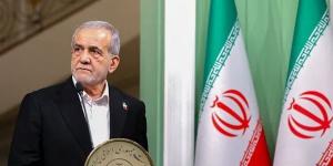 الرئيس
      الإيراني:
      المنطقة
      لن
      تنعم
      ...