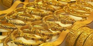 أسعار
      الذهب
      تواصل
      تراجعها
      في
      ...
