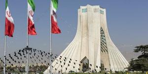 إيران:
      الجلوس
      على
      طاولة
      المفاوضات
    ...