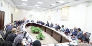 وزير
      التعليم
      العالي
      يعقد
      اجتماعًا
   ...