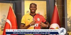 أوسيمين
      يخرج
      عن
      صمته
      ويعلق
      على
      مفاوضات
      الهلال
