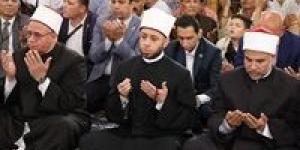 وزير
      الأوقاف
      يؤدي
      صلاة
      الجمعة
      بمسجد
      السيدة
      زينب
      بحضور
      عدد
      من
      قيادات
      الوزارة