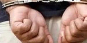 القبض
      على
      سائق
      سيارة
      ميكروباص
      لقيامه
      بالتحرش
      بسيده
      في
      القاهرة