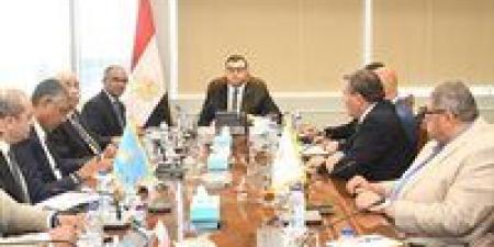 وزير
      الإسكان
      يتابع
      موقف
      محطات
      تحلية
      مياه
      البحر
      بالساحل
      الشمالي
      الغربي
      وموقف
      مشروع
      إعادة
      تأهيل
      ورفع
      كفاءة
      محطة
      المعالجة
      بالروبيكي