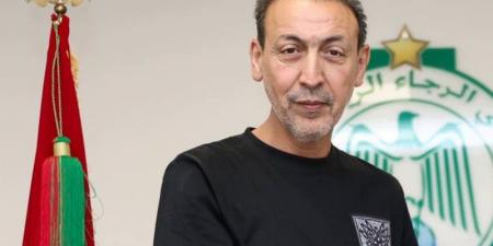 رئيس
      الرجاء
      يدعو
      إلى
      اجتماع
      خاص