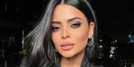 أسماء
      جلال
      بين
      الرومانسية
      ...