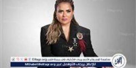 "رسائل
      من
      الحرم..
      مها
      الصغير
      تتصدر
      التريند
      بصورة
      من
      الكعبة
      وتعليق
      غامض
      يُشعل
      مواقع
      التواصل"