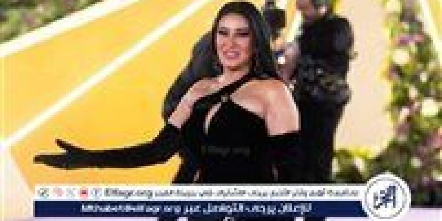"أنا
      بكح
      بطلع
      ترند"..
      سمية
      الخشاب
      تتصدر
      جوجل
      برسائل
      نارية
      وجملة
      "زهقتني
      في
      عشتي"!