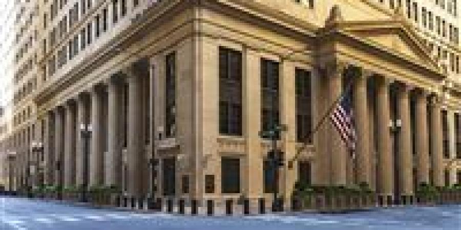الفيدرالي
      يستهدف
      التضخم
      عند
      2%
      ويؤكد
      التزامه
      بالتوظيف
      الكامل