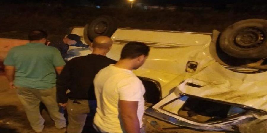 بالأسماء..
      11مُصابًا
      في
      حادث
      تصادم
      سيارتين
      بزارعي
      البحيرة
