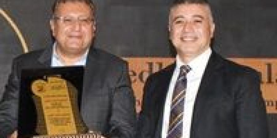 تكريم
      الدكتور
      مدحت
      شلبي
      رئيس
      شركة
      «الصفوة
      للتطوير
      العمراني
      SUD»
      كأكبر
      مطور
      عقاري
      في
      الدلتا