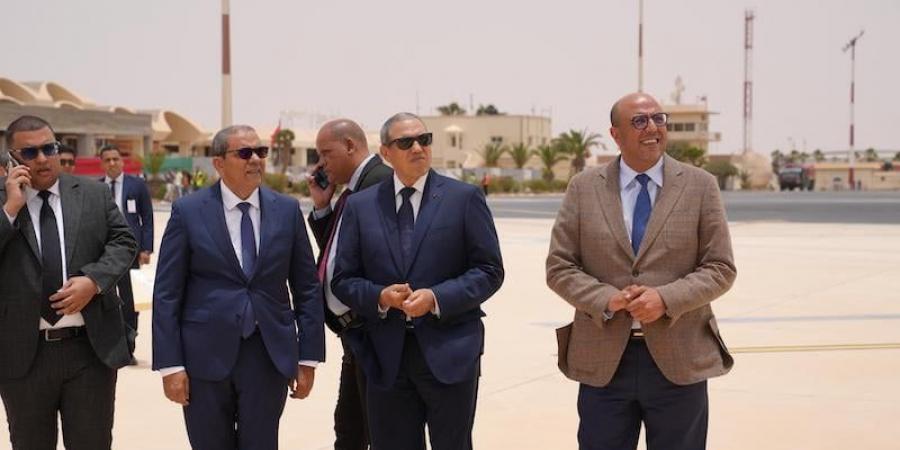 وفد
      "سيماك"
      يحل
      بالعيون
      لدعم
      مغربية
      الصحراء
      وتعزيز
      الشراكة
      "جنوب
      ـ
      جنوب"