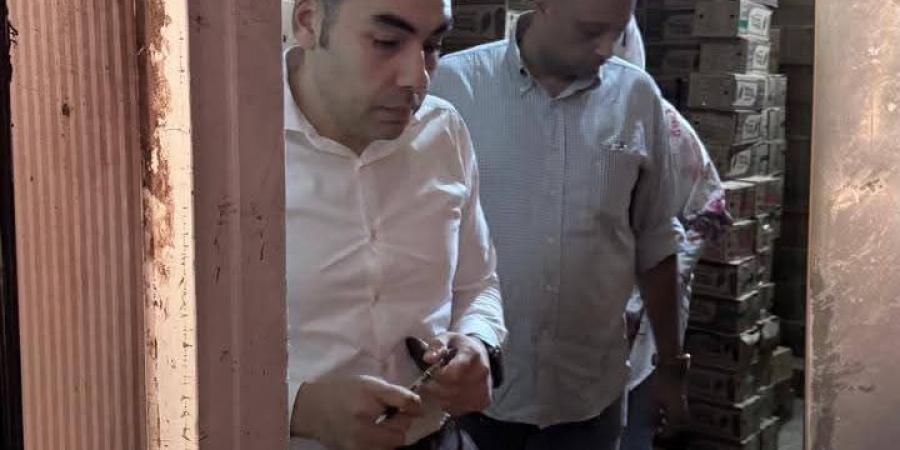 تموين
      المنوفية:
      ضبط
      20
      ألف
      كرتونة
 ...