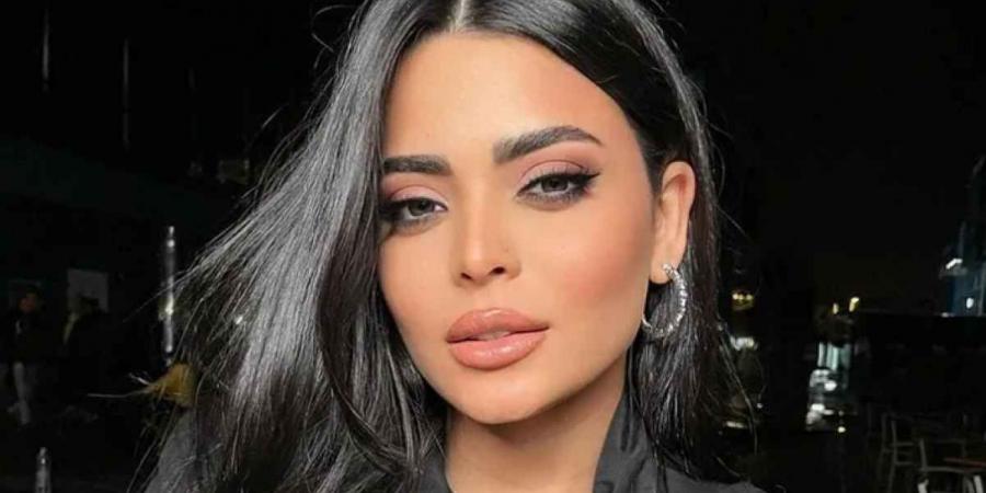 أسماء
      جلال
      بين
      الرومانسية
      ...