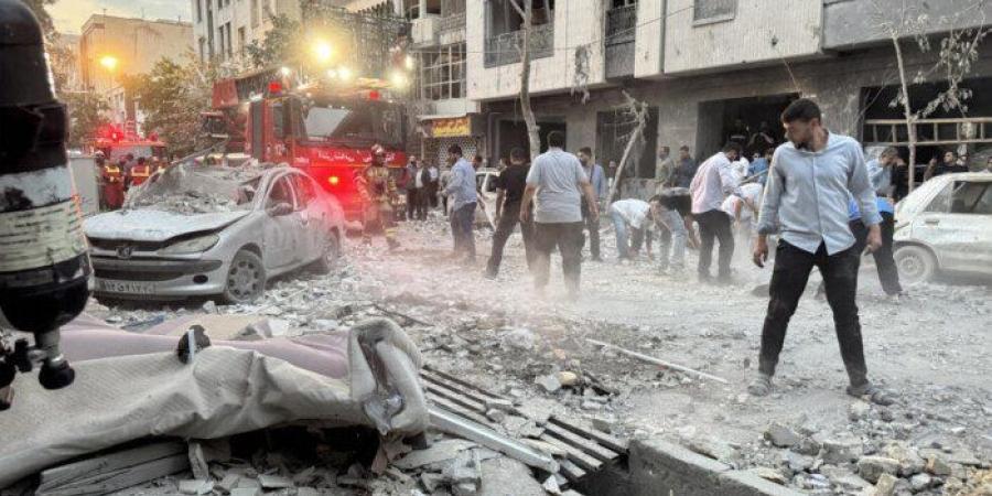 الصحة
      الإيرانية:
      430
      قتيلا
      وأكثر
      من
      3500
      مصاب
      منذ
      بدء
      الهجوم
      الإسرائيلي