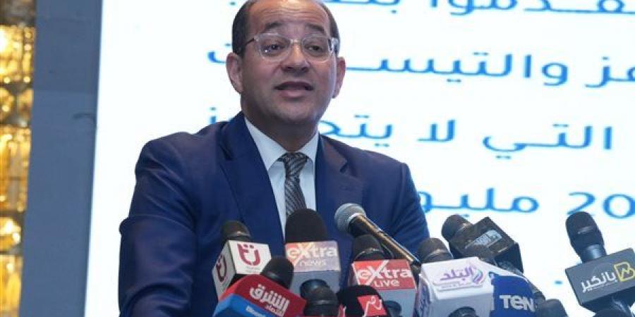 وزير
      المالية:
      "الشراكة
      مع
      المجتمع
     ...