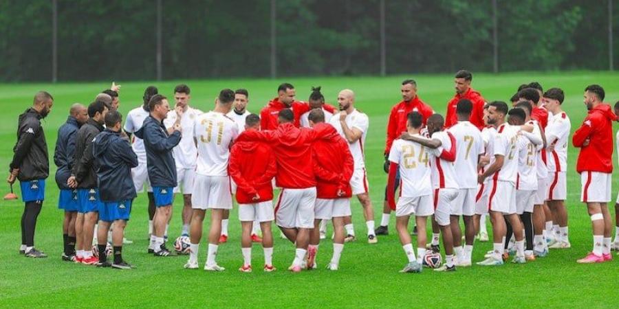 بوشتة
      يباشر
      التداريب
      الجماعية
      للوداد