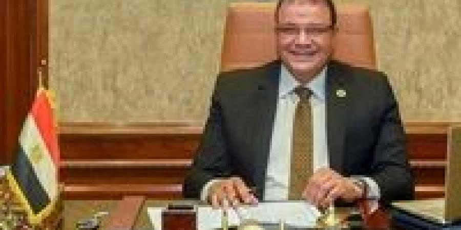 البديوي
      السيد:
      لولا
      يقظة
      الجيش
      والرئيس
      السيسي
      لتم
      تنفيذ
      مخطط
      تفتيت
      مصر..
      واليوم
      نجني
      ثمار
      الاستقرار
      والتنمية