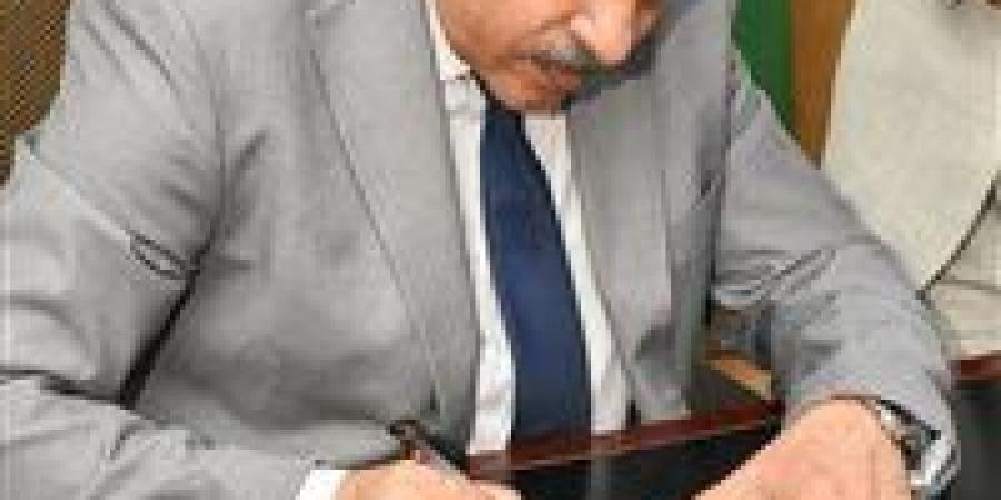 بالاسم
      ورقم
      الجلوس..
      نتيجة
      امتحانات
      الفصل
      الدراسي
      الثاني
      للشهادة
      الإعدادية
      بالشرقية
      للعام
      الدراسي
      2024
      /2025
