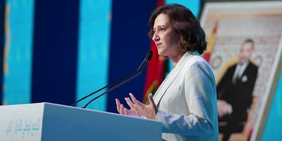 عمور
      تستعرض
      "إنجازات
      وزارة
      السياحة"..
      برادة
      ينتشي
      بنتائج
      مدارس
      "الريادة"