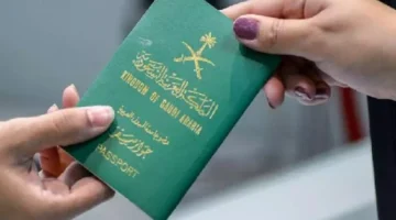بعد حسم الجدل حول إلغاء تأشيرة الزيارة العائلية في السعودية.. تعرف على خطوات تمديدها عبر “أبشر”