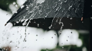 المديرة العامة للأرصاد الجوية حالة الطقس بالمغرب اليوم الأحد 2025/4/13 والتحذير من أجواء غائمة وأمطار رعدية مع تقلبات جوية حادة