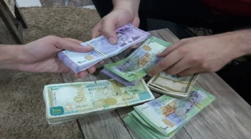 الأخضر طايرر.. سعر الدولار مقابل الليرة السورية اليوم شراء ومبيع في الأسواق الموازية الخميس 1 مايو 2025